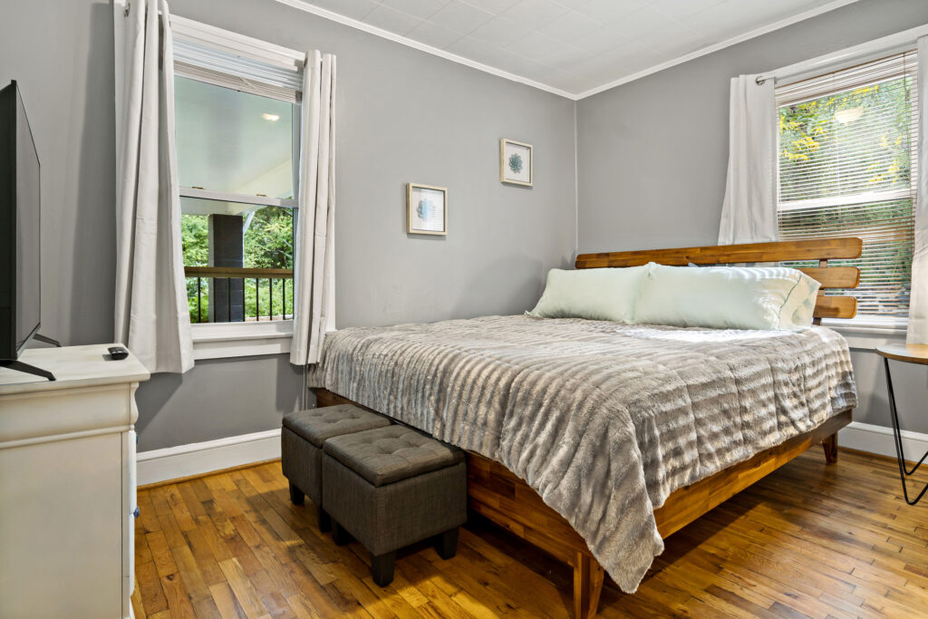 31-41BlackstoneAve_030